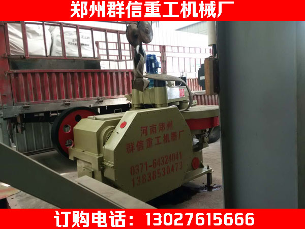 八孔盤轉式壓磚機